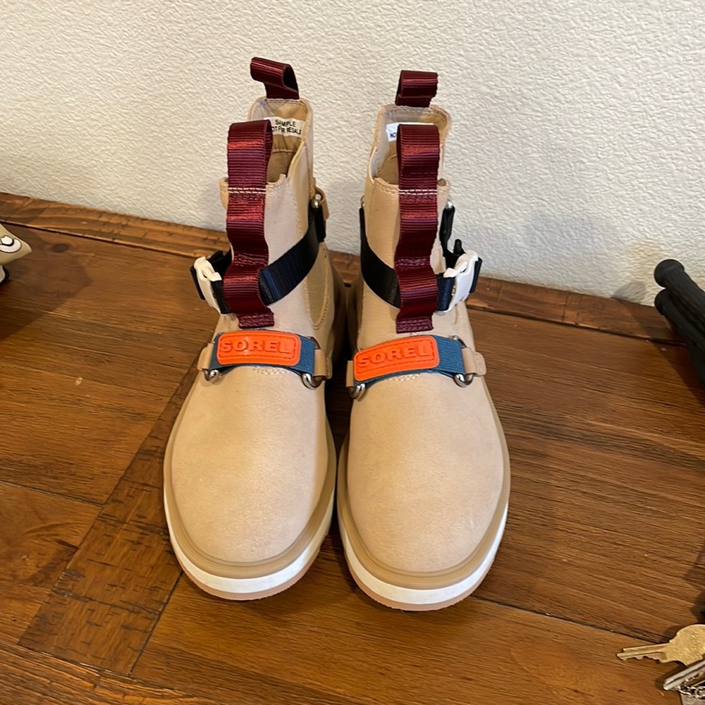 Sorel Hi Line EQ Chelsea Hiking Boots 7
